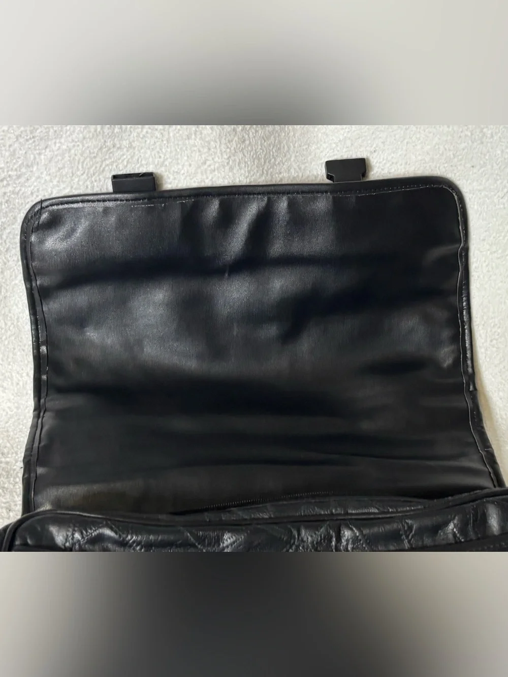 Classic Black Leather Messenger Bag for Men - Unbranded